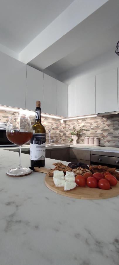 Ezith Luxury Apartments Ираклио Екстериор снимка